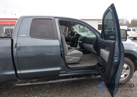 2009 Toyota Tundra Sr5 5.7L V8 z USA, uszkodzony, nr VIN 5TFRV54129X070340